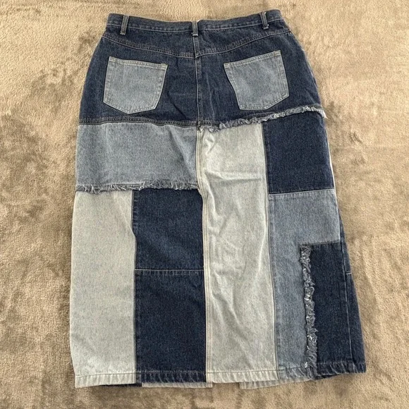 Vintage Patchwork Denim Maxi Skirt Womens 20W Star Stud Blue Front Slit Frayed - Picture 2 of 9